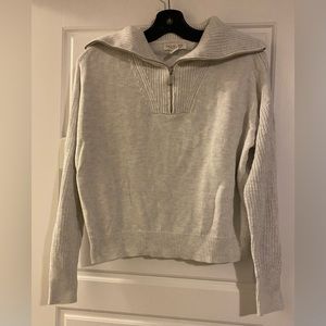 Rachel, Zoe, quarters of sweater xs